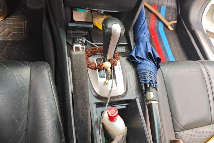 Used Honda Crosstour 2014 2.4L Luxury Edition Gear Lever
