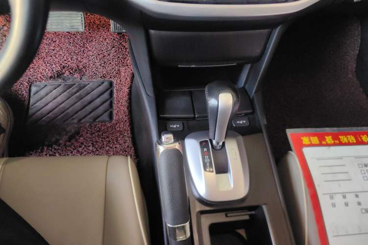 Used Honda Crosstour 2014 2.4L Luxury Edition Gear Lever