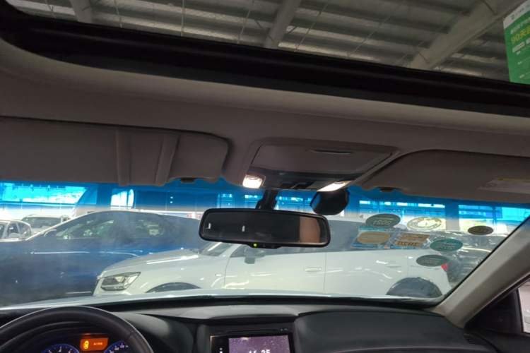 Used Honda Crosstour 2014 2.4L Luxury Edition Headliner