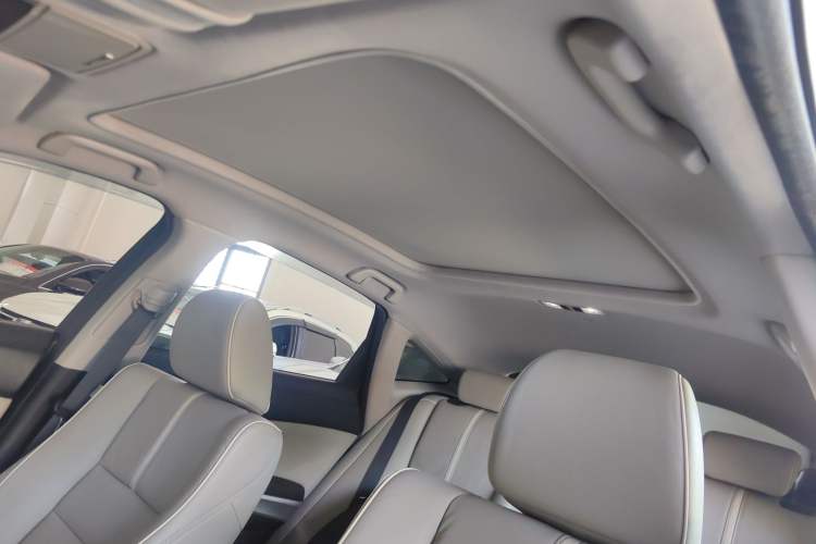 Used Honda Crosstour 2014 2.4L Luxury Edition Headliner