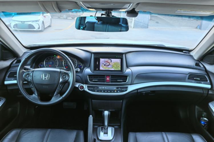 Used Honda Crosstour 2014 2.4L Luxury Edition Interior 1