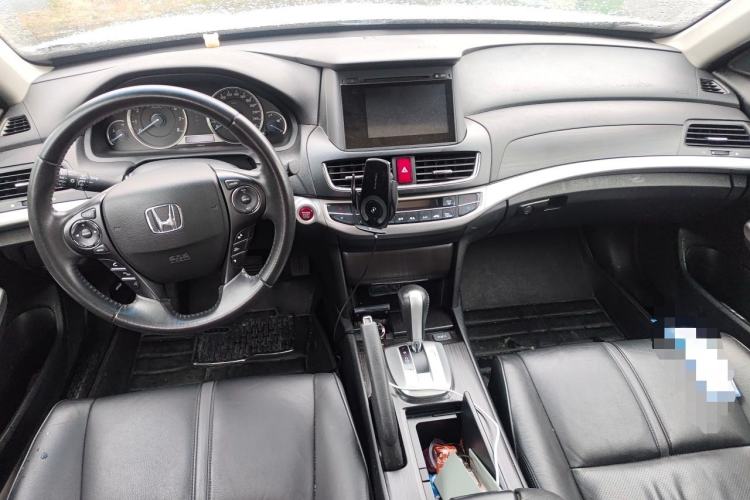 Used Honda Crosstour 2014 2.4L Luxury Edition Interior 2