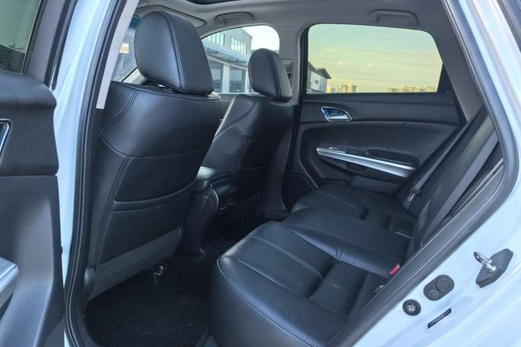 Used Honda Crosstour 2014 2.4L Luxury Edition Interior 4