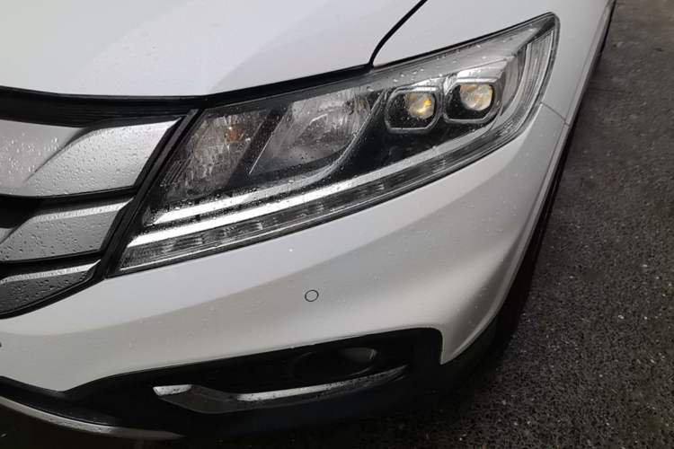 Used Honda Crosstour 2014 2.4L Luxury Edition Left Front Headlight
