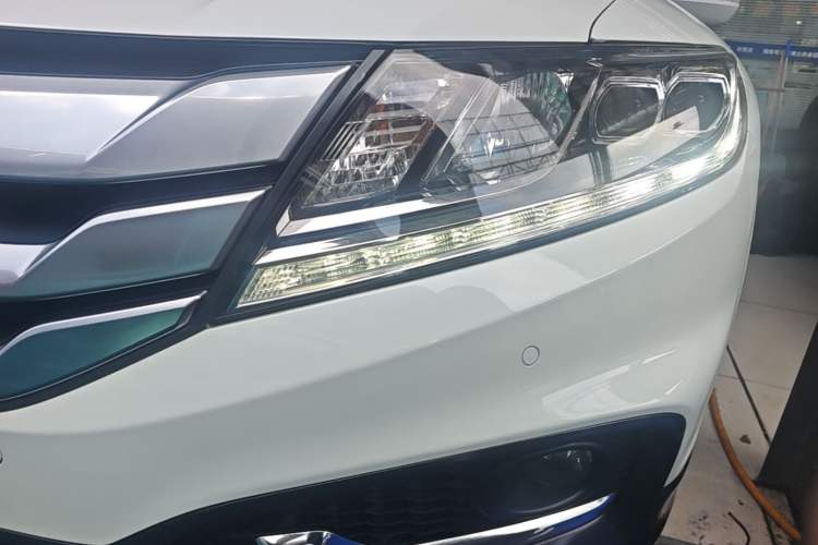 Used Honda Crosstour 2014 2.4L Luxury Edition Left Front Headlight