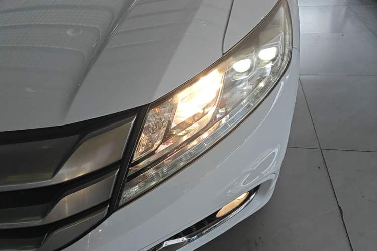 Used Honda Crosstour 2014 2.4L Luxury Edition Left Front Headlight