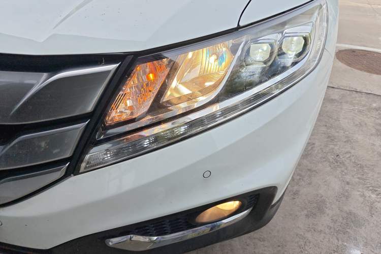 Used Honda Crosstour 2014 2.4L Luxury Edition Left Front Headlight