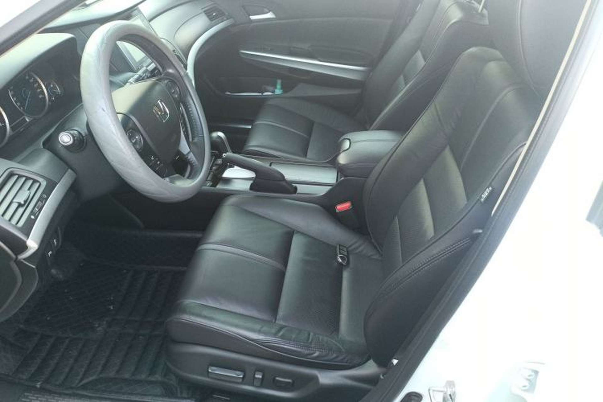 Used Honda Crosstour 2014 2.4L Luxury Navigation Edition Left Front Seat