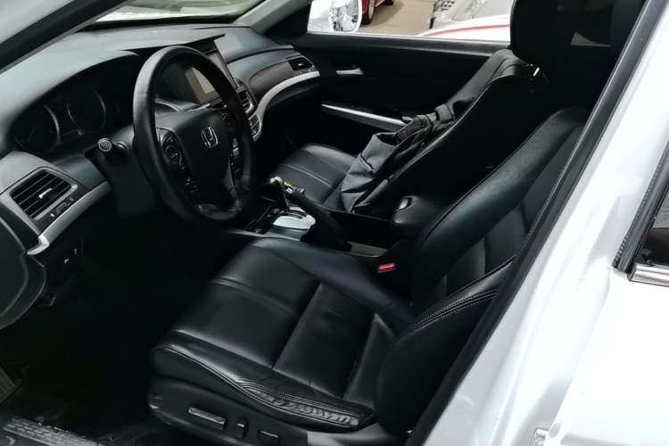 Used Honda Crosstour 2014 2.4L Luxury Edition Left Front Seat