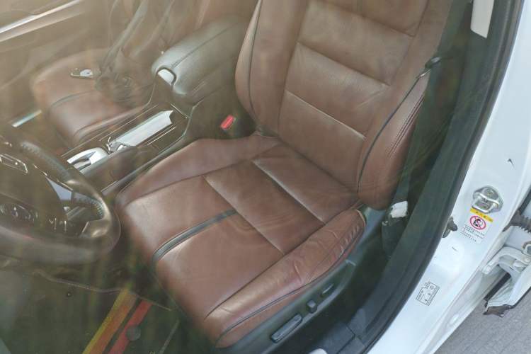 Used Honda Crosstour 2014 3.0L AWD Prestige Edition Left Front Seat