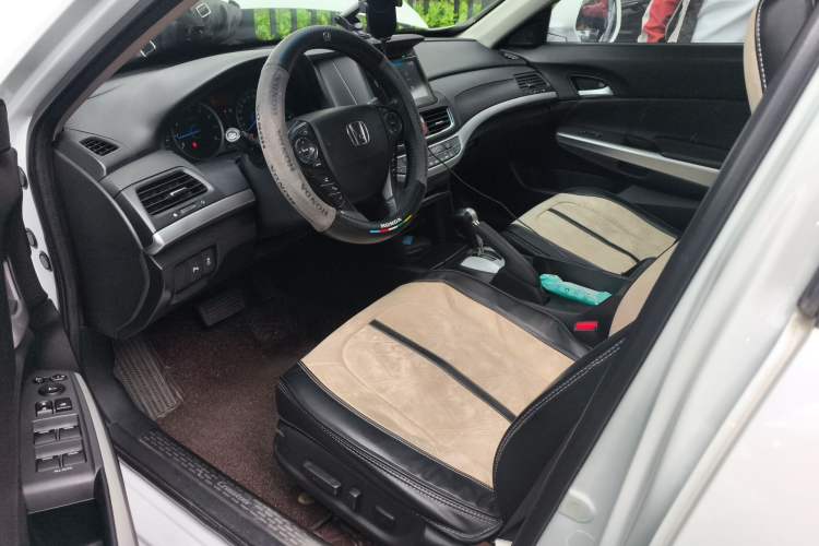Used Honda Crosstour 2014 2.4L Luxury Edition Left Front Seat