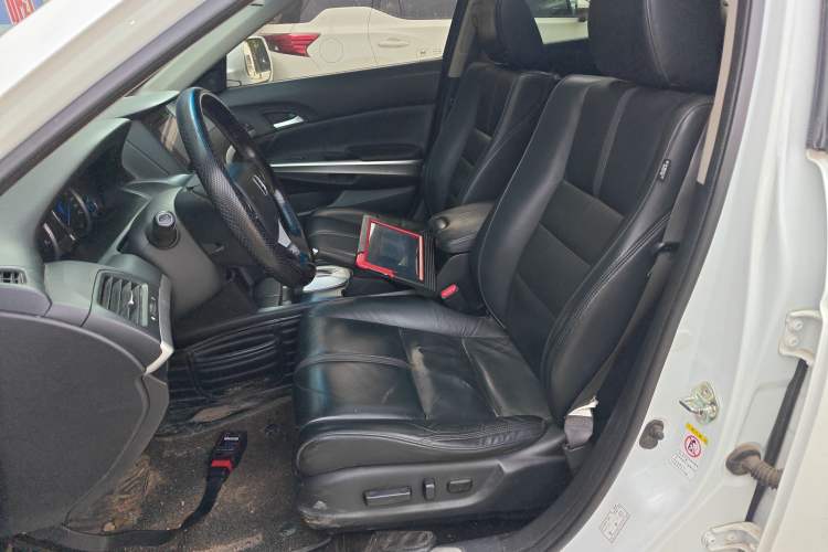 Used Honda Crosstour 2014 2.4L Luxury Edition Left Front Seat