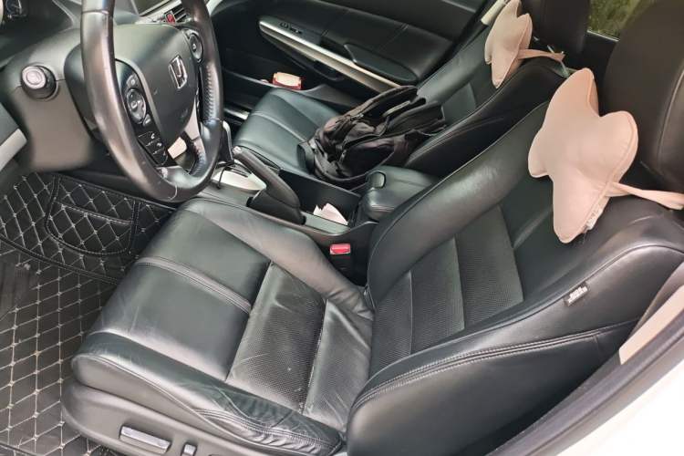 Used Honda Crosstour 2014 2.4L Luxury Edition Left Front Seat
