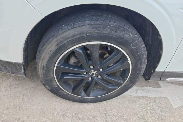Used Honda Crosstour 2014 2.4L Luxury Edition Left Front Wheel Hub