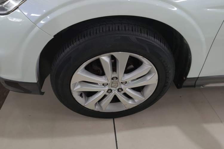 Used Honda Crosstour 2014 2.4L Luxury Edition Left Front Wheel Hub