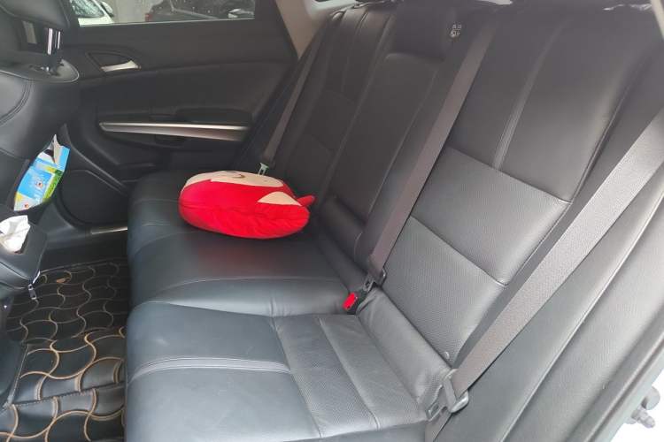 Used Honda Crosstour 2014 2.4L Luxury Edition Left Rear Seat