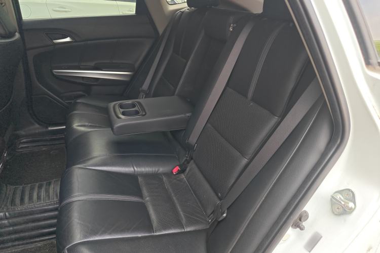 Used Honda Crosstour 2014 2.4L Luxury Edition Left Rear Seat