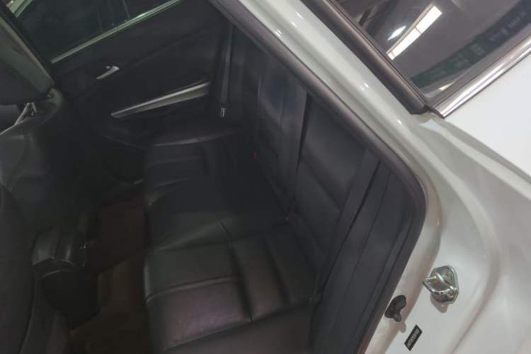 Used Honda Crosstour 2014 2.4L Luxury Edition Left Rear Seat