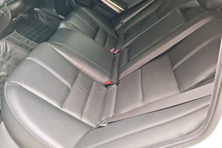 Used Honda Crosstour 2014 2.4L Luxury Edition Left Rear Seat