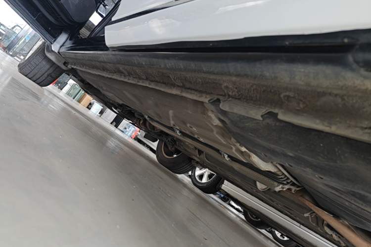 Used Honda Crosstour 2014 2.4L Luxury Edition Left Side Sill