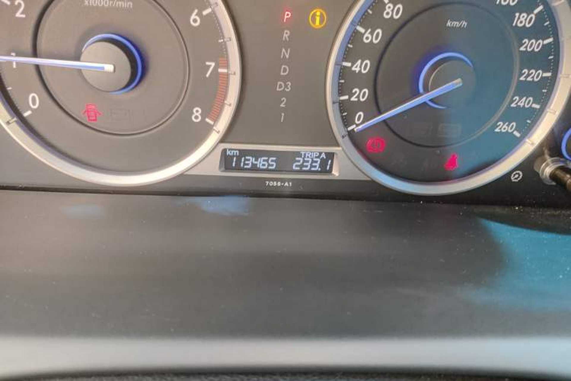 Used Honda Crosstour 2014 2.4L Luxury Edition Odometer Close Up
