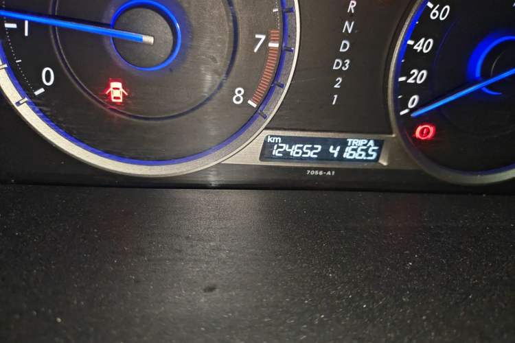 Used Honda Crosstour 2014 2.4L Luxury Edition Odometer Close Up