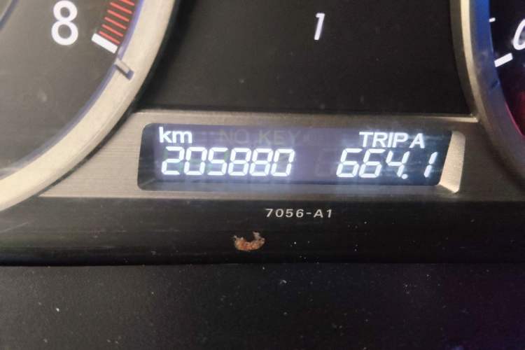 Used Honda Crosstour 2014 2.4L Luxury Edition Odometer Close Up