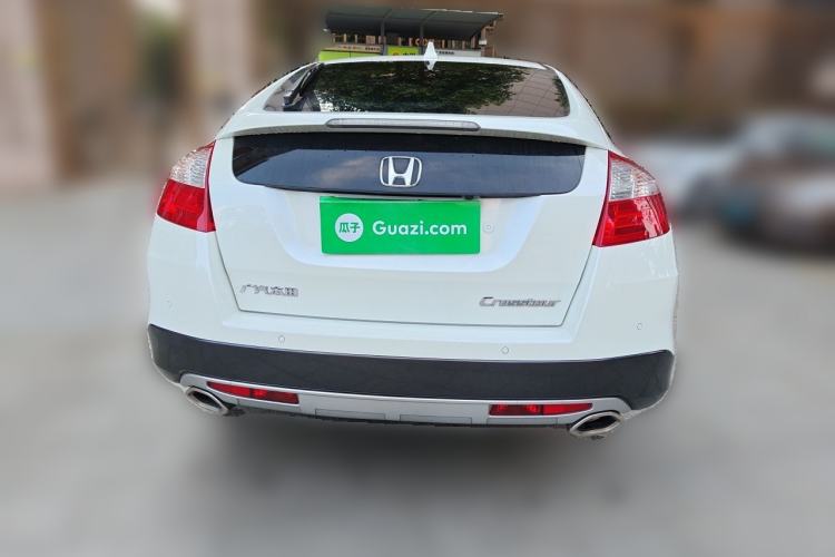 Used Honda Crosstour 2014 2.4L Luxury Edition Rear