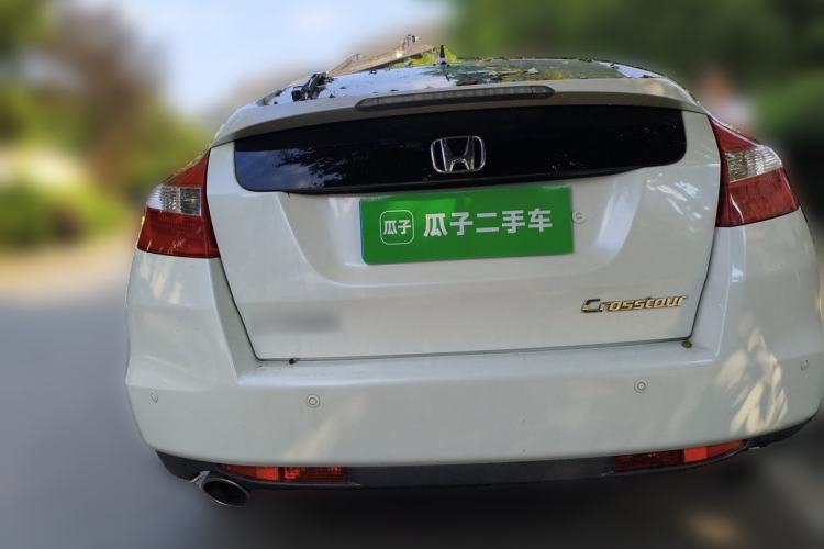 Used Honda Crosstour 2014 2.4L Luxury Edition Rear
