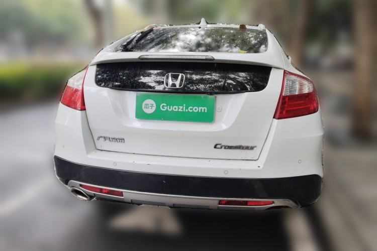 Used Honda Crosstour 2014 2.4L Luxury Edition Rear