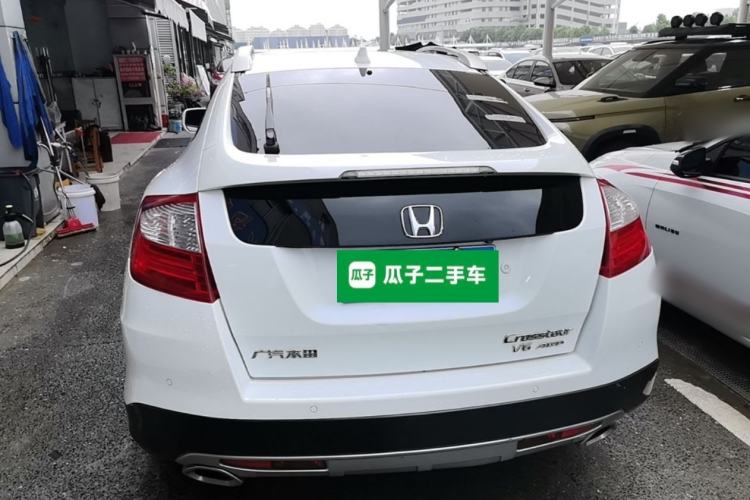 Used Honda Crosstour 2014 2.4L Luxury Edition Rear