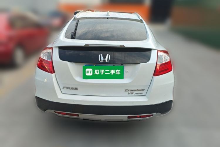 Used Honda Crosstour 2014 3.0L AWD Prestige Edition Rear