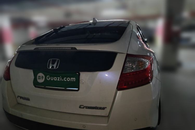 Used Honda Crosstour 2014 2.4L Luxury Edition Rear