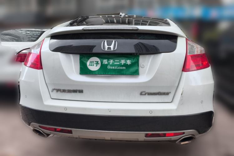 Used Honda Crosstour 2014 2.4L Luxury Edition Rear