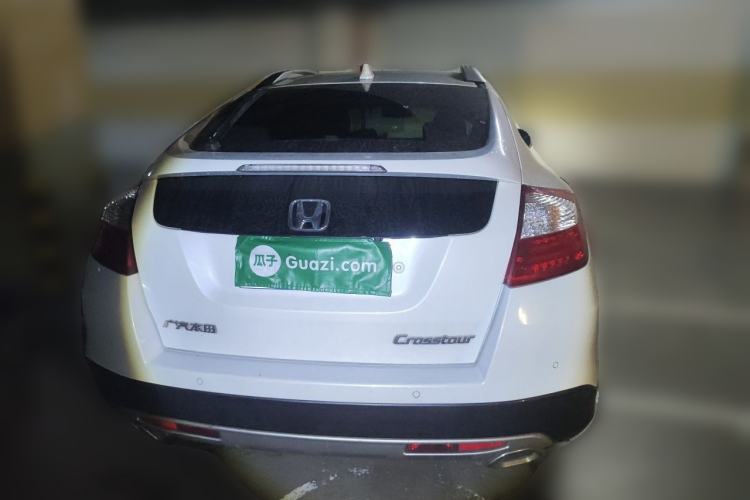 Used Honda Crosstour 2014 2.4L Luxury Edition Rear