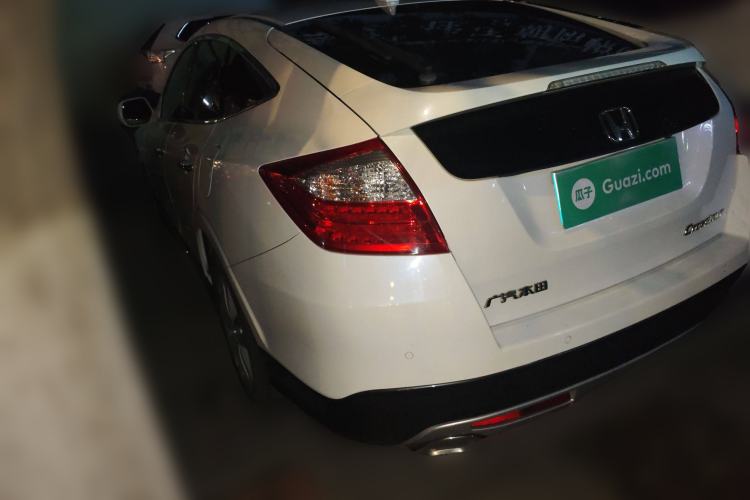 Used Honda Crosstour 2014 2.4L Luxury Navigation Edition Rear Left 45 Deg
