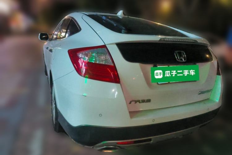 Used Honda Crosstour 2014 2.4L Luxury Edition Rear Left 45 Deg