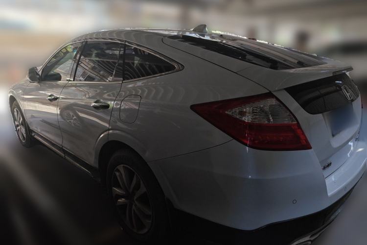 Used Honda Crosstour 2014 2.4L Luxury Edition Rear Left 45 Deg