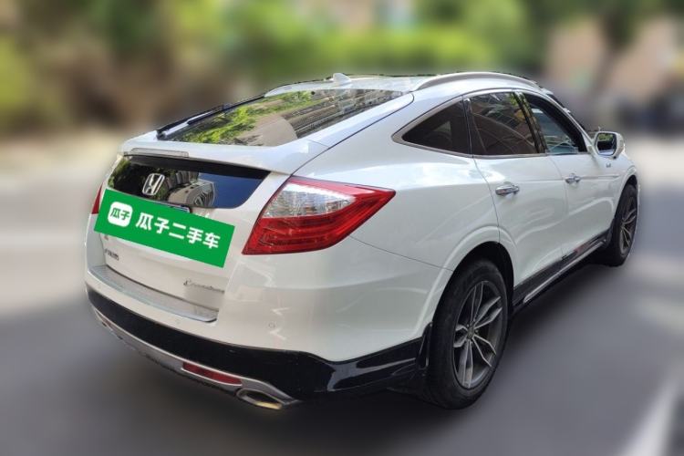 Used Honda Crosstour 2014 2.4L Luxury Edition Rear Right 45 Deg