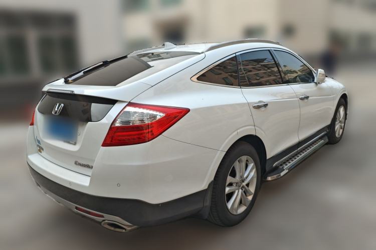 Used Honda Crosstour 2014 2.4L Luxury Edition Rear Right 45 Deg