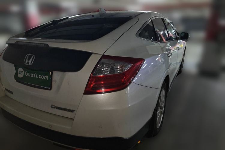 Used Honda Crosstour 2014 2.4L Luxury Edition Rear Right 45 Deg