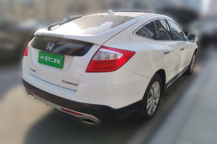 Used Honda Crosstour 2014 2.4L Luxury Edition Rear Right 45 Deg
