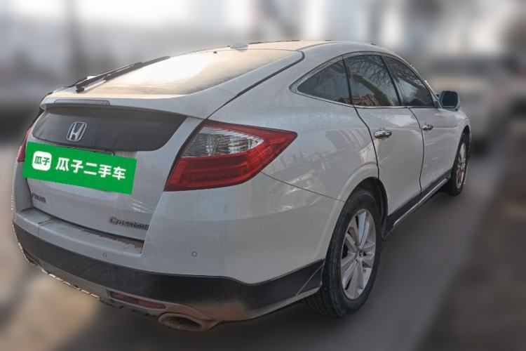 Used Honda Crosstour 2014 2.4L Luxury Edition Rear Right 45 Deg