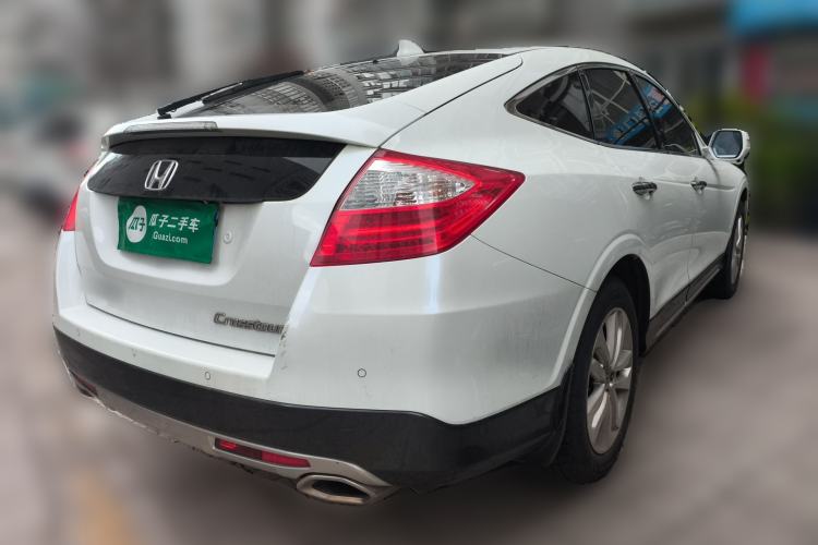 Used Honda Crosstour 2014 2.4L Luxury Edition Rear Right 45 Deg