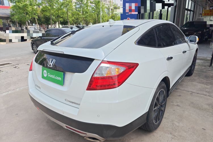 Used Honda Crosstour 2014 2.4L Luxury Edition Rear Right 45 Deg