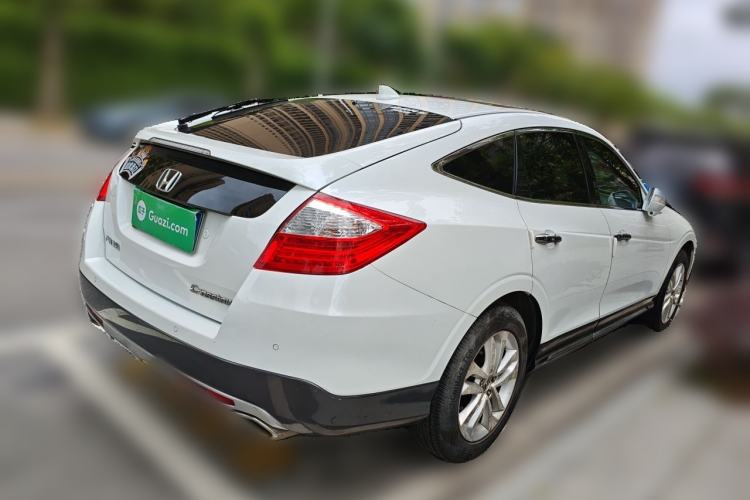 Used Honda Crosstour 2014 2.4L Luxury Edition Rear Right 45 Deg