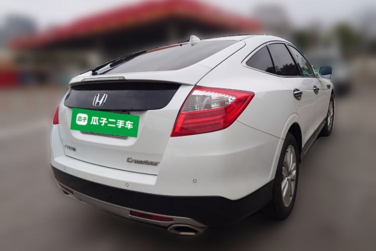 Used Honda Crosstour 2014 2.4L Luxury Edition Rear Right 45 Deg