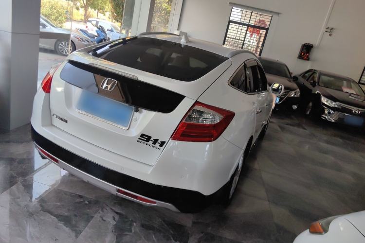 Used Honda Crosstour 2014 2.4L Luxury Edition Rear Right 45 Deg