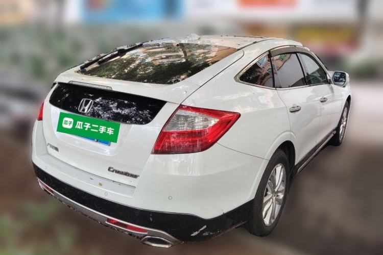 Used Honda Crosstour 2014 2.4L Luxury Edition Rear Right 45 Deg