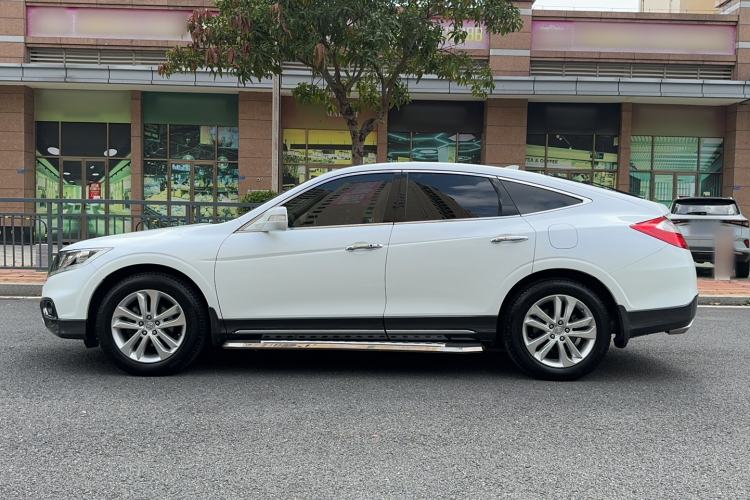 Used Honda Crosstour 2014 2.4L Luxury Edition Rear